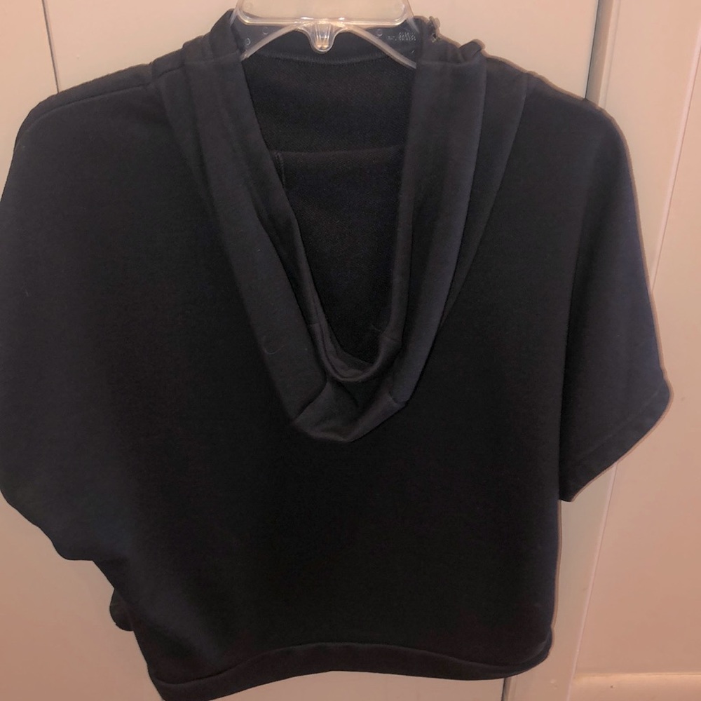 Nike Sport Top! - Picture 2 of 5